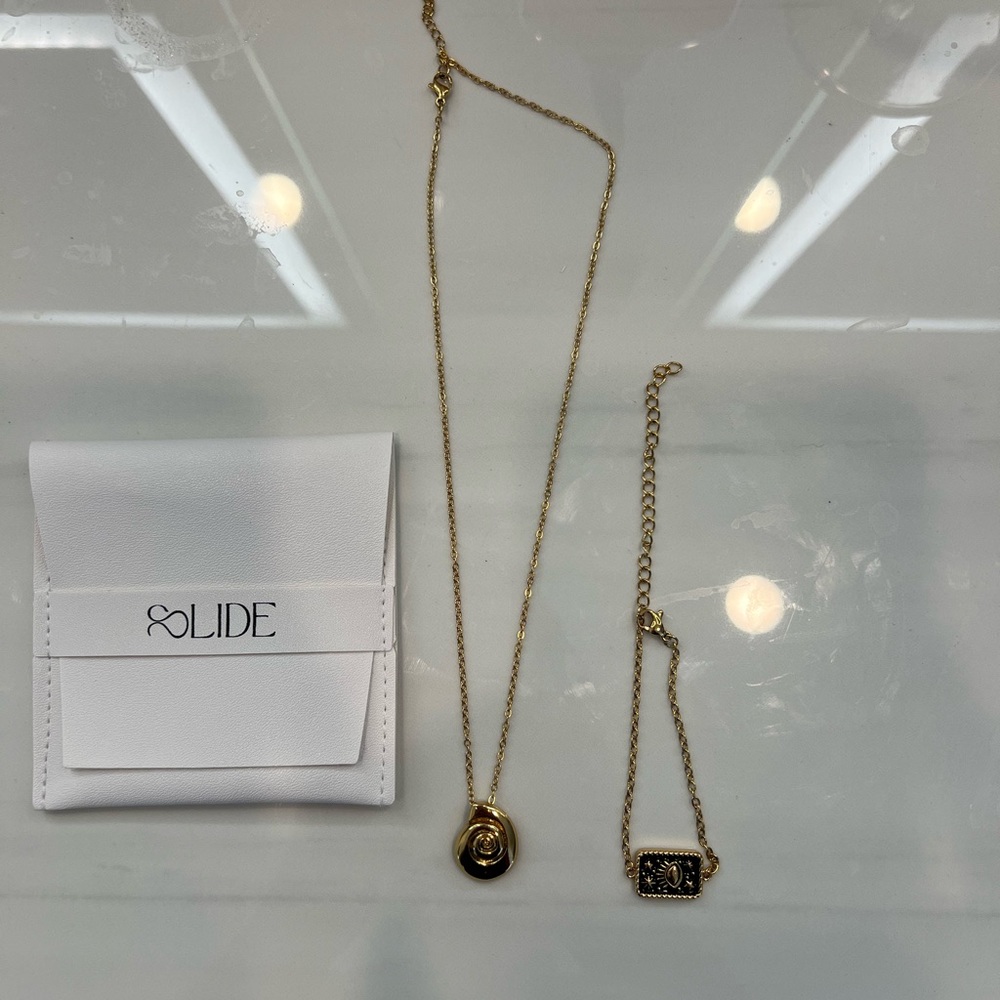 Gold Necklace and Bracelet Set
